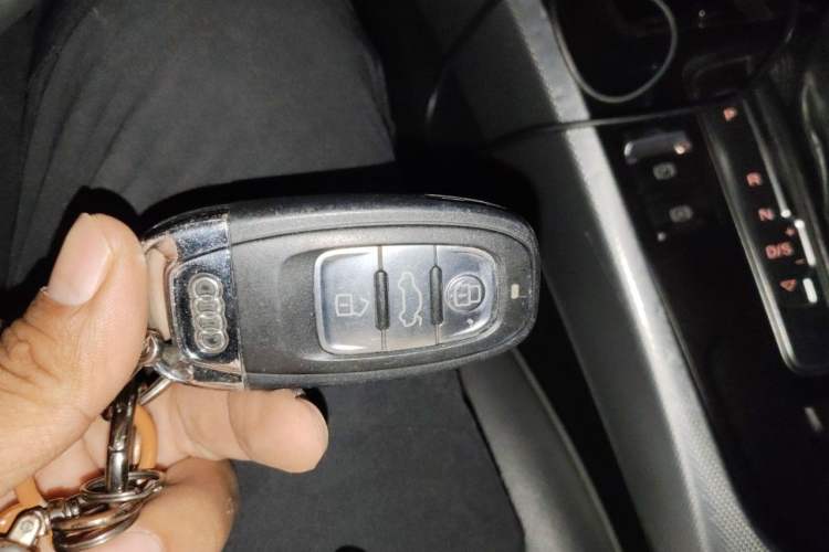 Used Audi Q5 2016 40 TFSI Technology Edition Vehicle Key