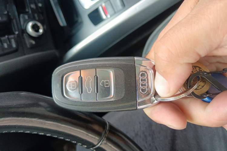 Used Audi Q5 2016 40 TFSI Technology Edition Vehicle Key
