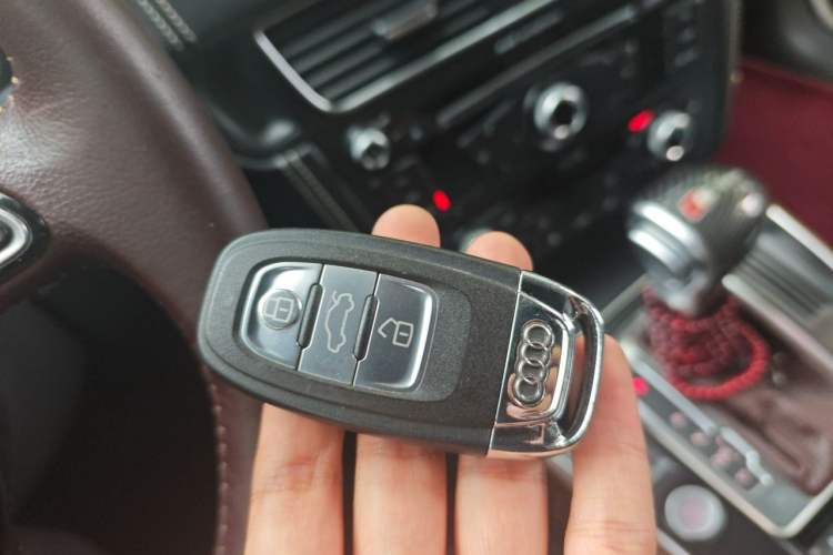 Used Audi Q5 2016 40 TFSI Technology Edition Vehicle Key
