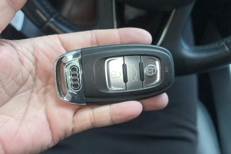 Used Audi Q5 2016 40 TFSI Technology Edition Vehicle Key