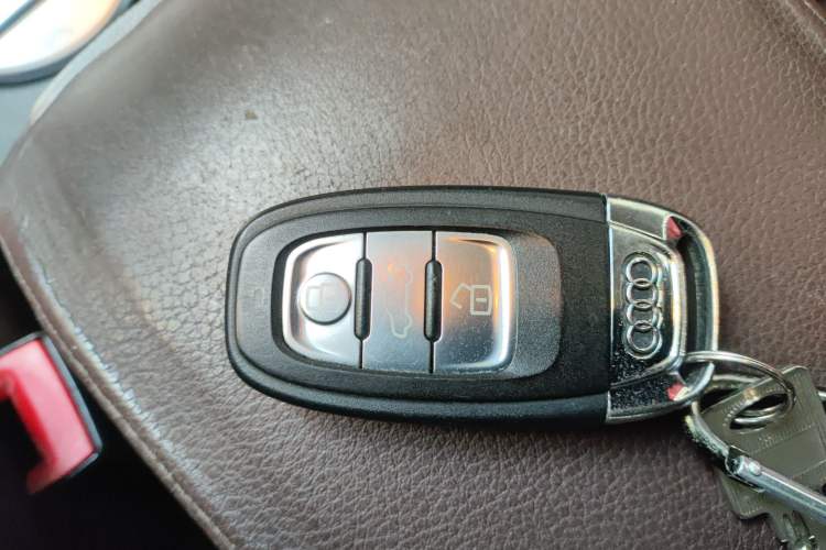 Used Audi Q5 2016 40 TFSI Trendy Edition Vehicle Key