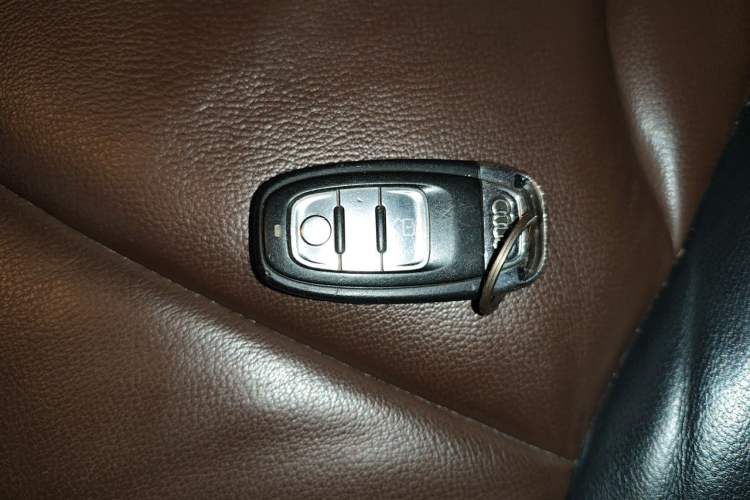 Used Audi Q5 2016 40 TFSI Technology Edition Vehicle Key