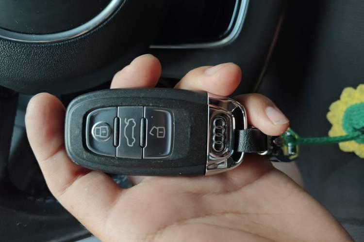 Used Audi Q5 2016 40 TFSI Technology Edition Vehicle Key