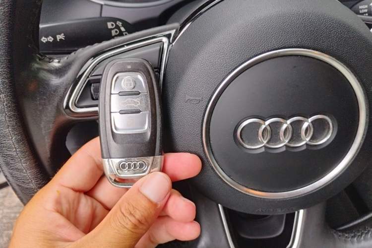 Used Audi Q5 2016 40 TFSI Technology Edition Vehicle Key
