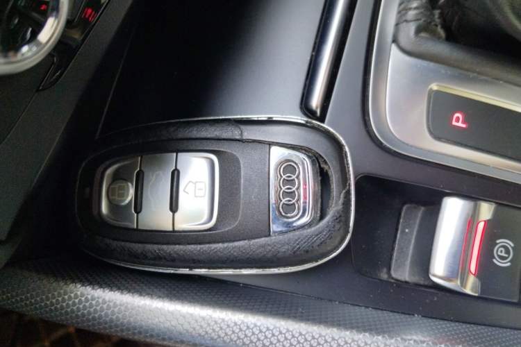 Used Audi Q5 2016 40 TFSI Technology Edition Vehicle Key