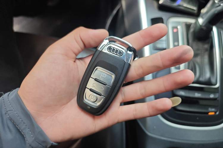 Used Audi Q5 2016 40 TFSI Technology Edition Vehicle Key