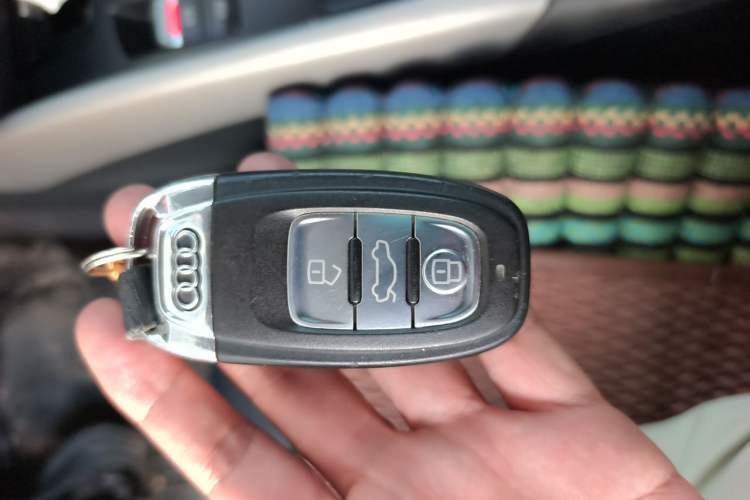 Used Audi Q5 2016 40 TFSI Trendy Edition Vehicle Key
