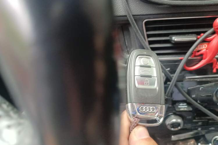 Used Audi Q5 2016 40 TFSI Technology Edition Vehicle Key