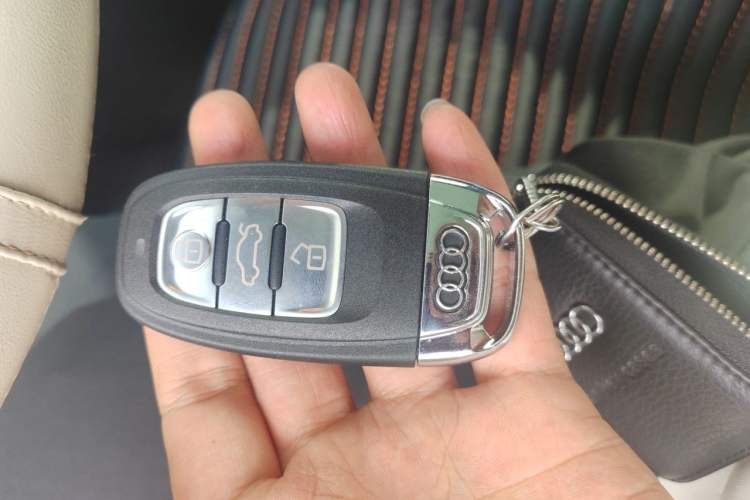 Used Audi Q5 2016 40 TFSI Technology Edition Vehicle Key