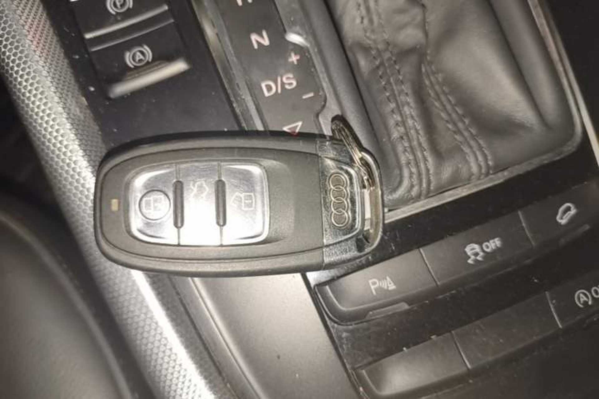 Used Audi Q5 2016 40 TFSI Technology Edition Vehicle Key