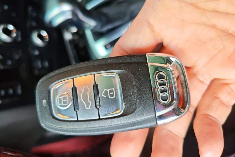Used Audi Q5 2016 40 TFSI Trendy Edition Vehicle Key