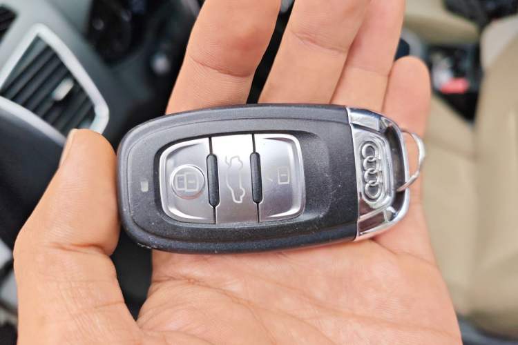 Used Audi Q5 2016 40 TFSI Trendy Edition Vehicle Key
