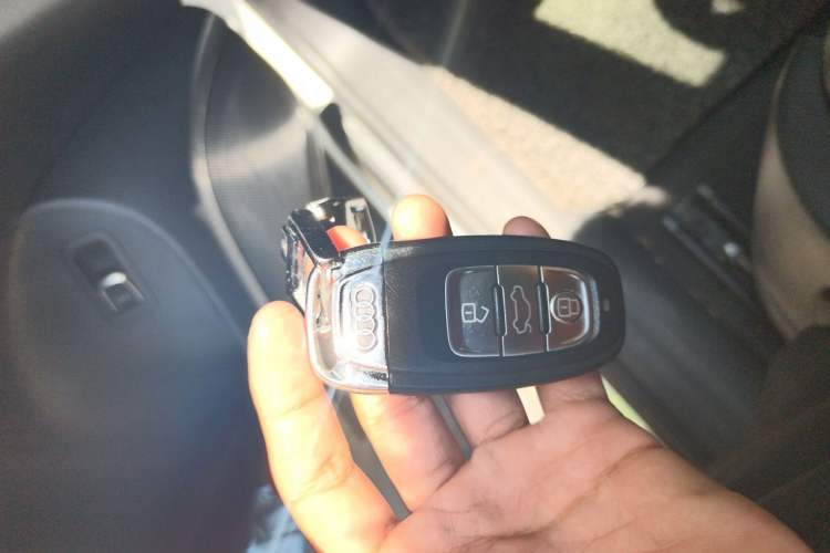 Used Audi Q5 2016 40 TFSI Technology Edition Vehicle Key