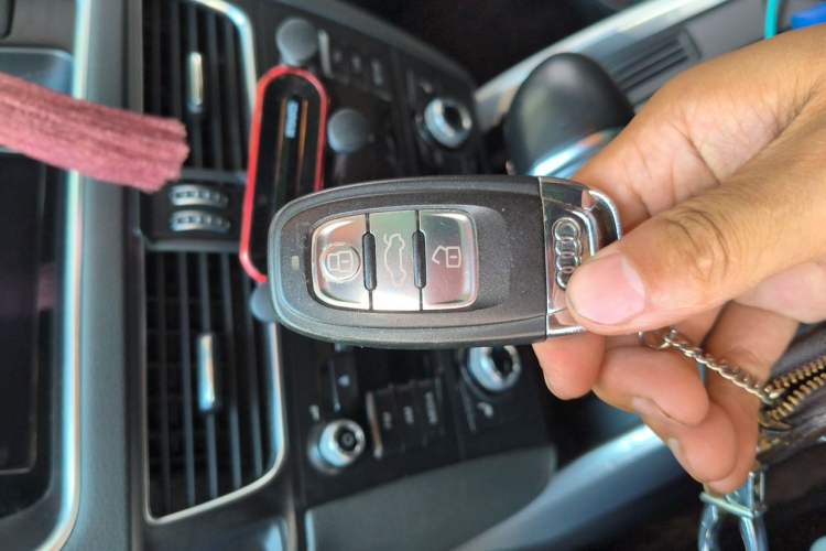 Used Audi Q5 2016 40 TFSI Technology Edition Vehicle Key
