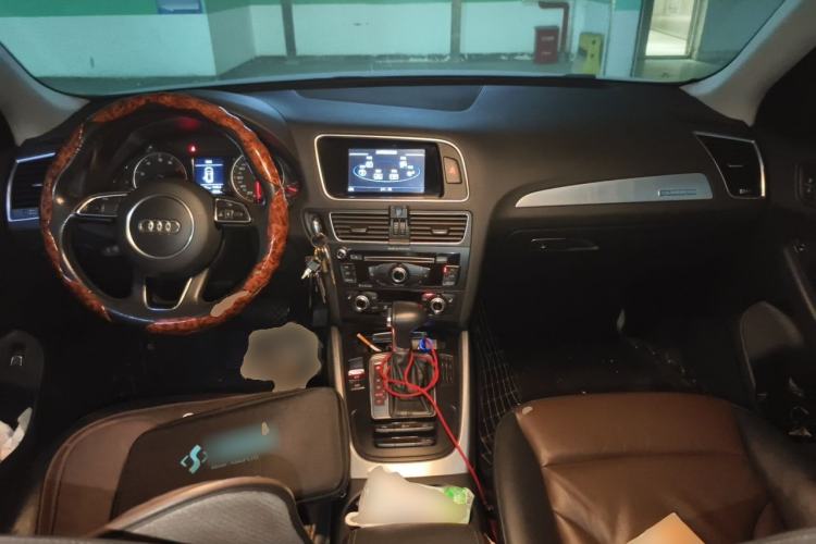 Used Audi Q5 2016 40 TFSI Technology Edition Center Console