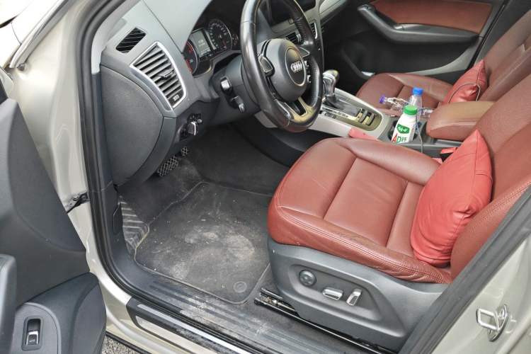 Used Audi Q5 2016 40 TFSI Trendy Edition Driver Seat