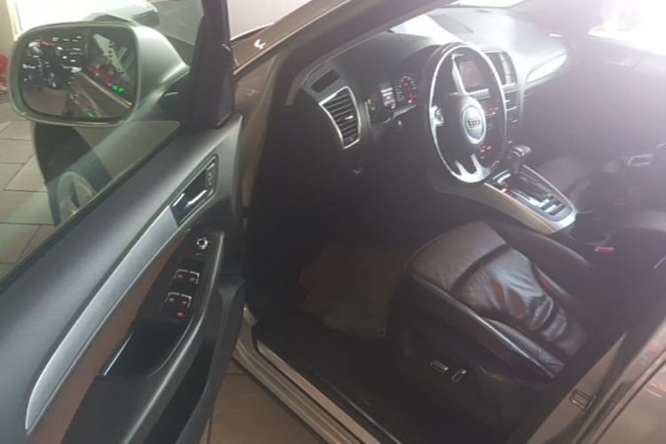 Used Audi Q5 2016 40 TFSI Technology Edition Driver Seat