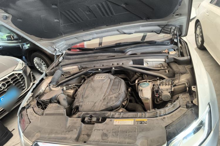 Used Audi Q5 2016 40 TFSI Trendy Edition Engine Bay