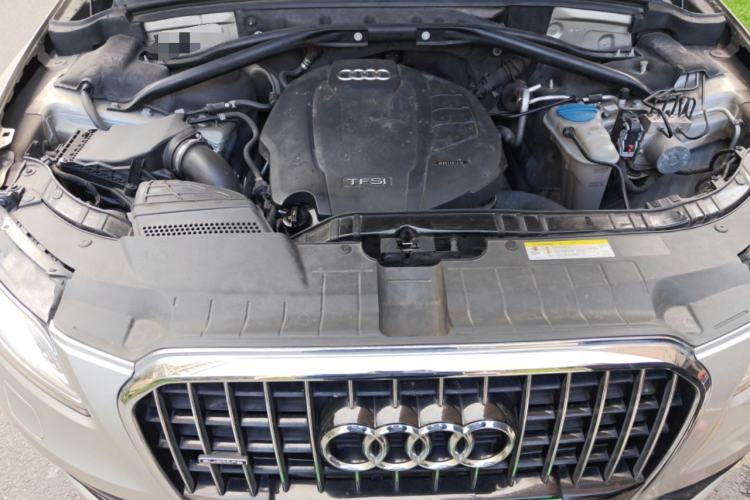 Used Audi Q5 2016 40 TFSI Technology Edition Engine Bay