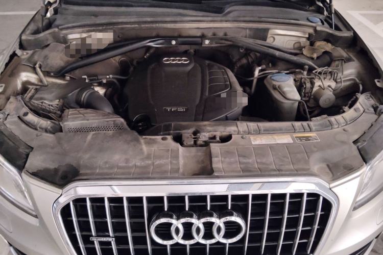 Used Audi Q5 2016 40 TFSI Comfort Model Engine Bay