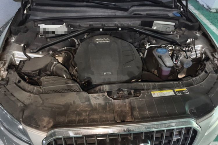 Used Audi Q5 2016 40 TFSI Technology Edition Engine Bay