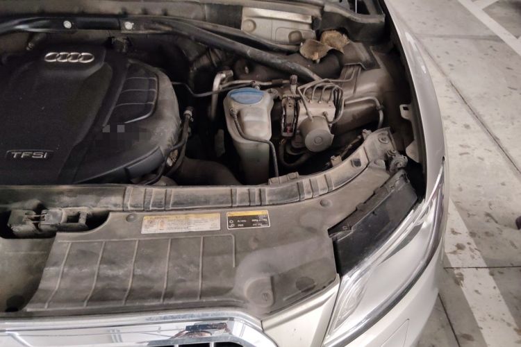 Used Audi Q5 2016 40 TFSI Comfort Model Engine Bay Left