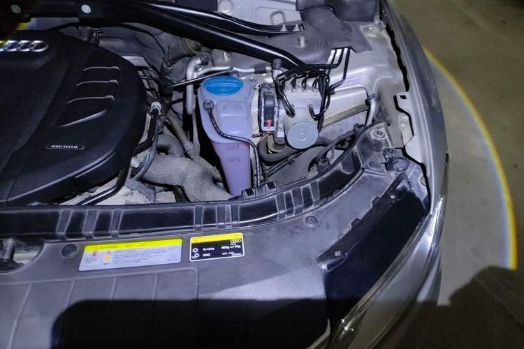 Used Audi Q5 2016 40 TFSI Technology Edition Engine Bay Left
