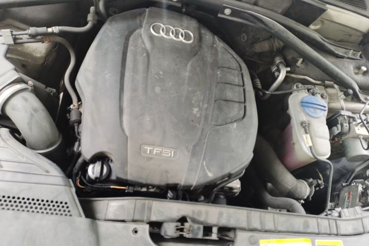 Used Audi Q5 2016 40 TFSI Technology Edition Engine Bay