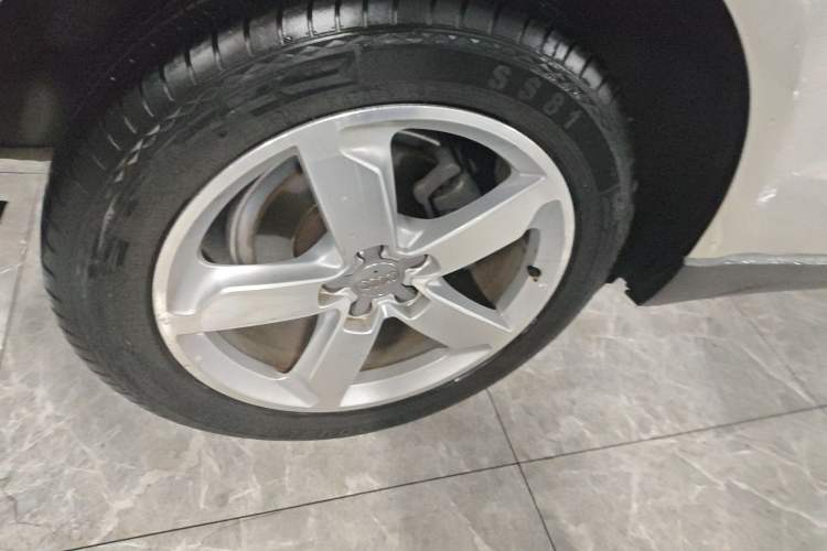 Used Audi Q5 2016 40 TFSI Technology Edition Exterior 5