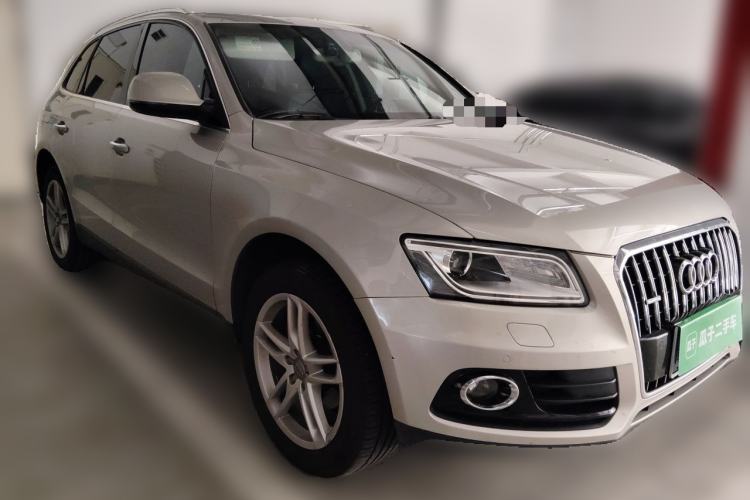 Used Audi Q5 2016 40 TFSI Comfort Model Front Right 45 Deg