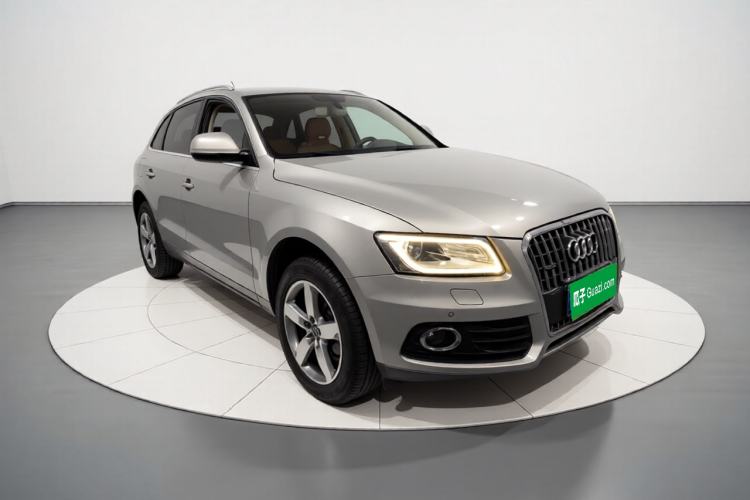 Used Audi Q5 2016 40 TFSI Technology Edition Front Right 45 Deg