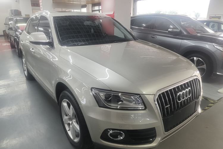 Used Audi Q5 2016 40 TFSI Technology Edition Front Right 45 Deg