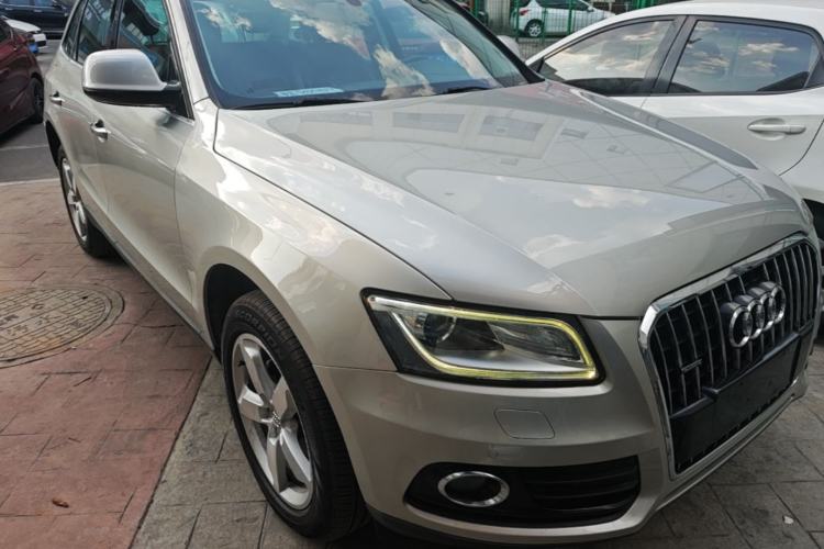 Used Audi Q5 2016 40 TFSI Technology Edition Front Right 45 Deg