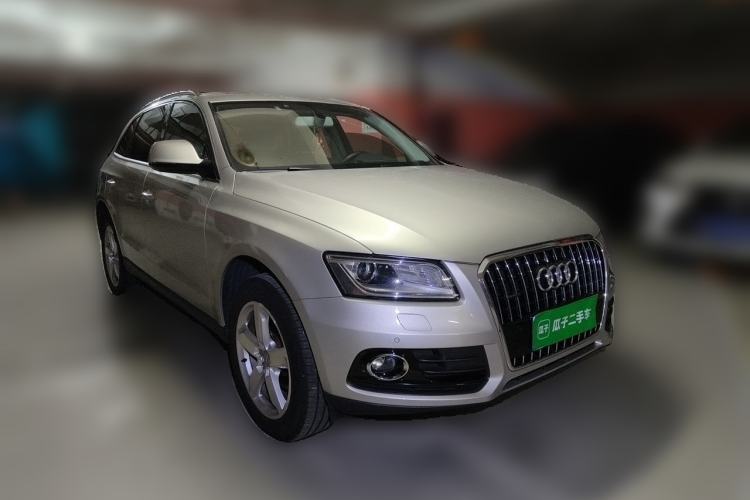 Used Audi Q5 2016 40 TFSI Technology Edition Front Right 45 Deg