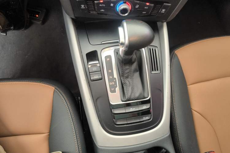 Used Audi Q5 2016 40 TFSI Trendy Edition Gear Lever