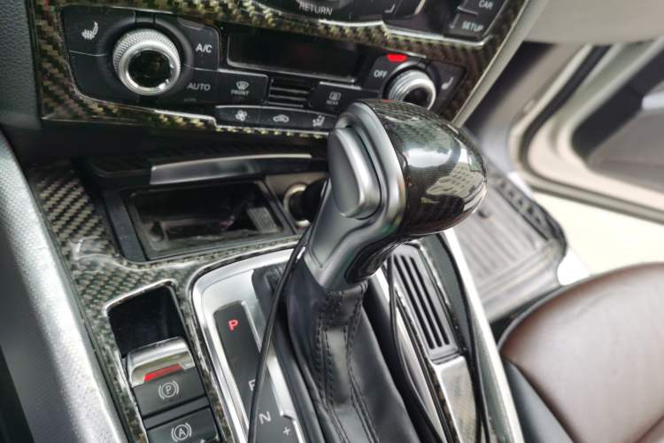 Used Audi Q5 2016 40 TFSI Technology Edition Gear Lever