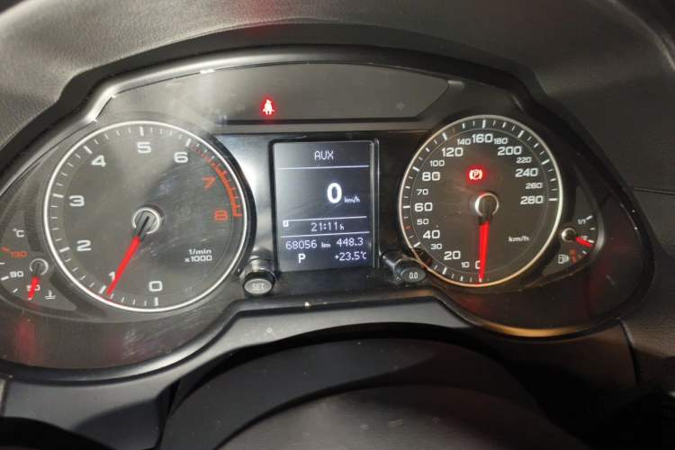 Used Audi Q5 2016 40 TFSI Technology Edition Instrument Cluster