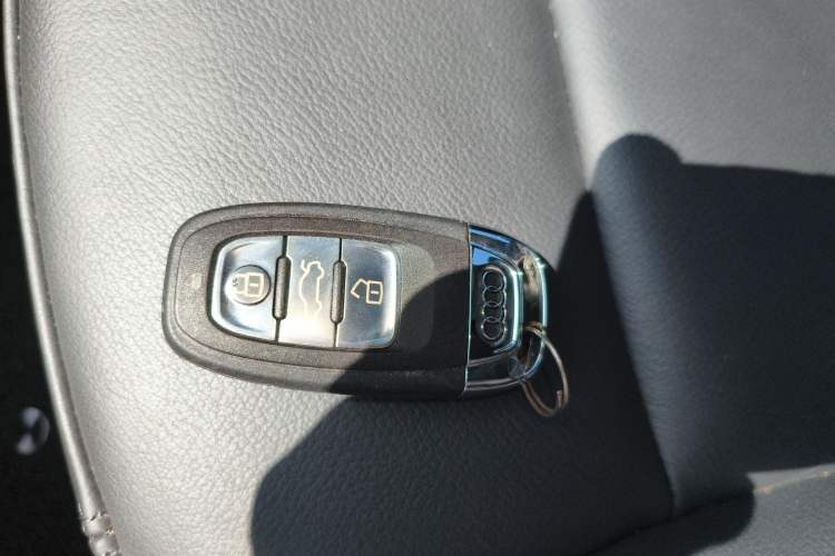 Used Audi Q5 2016 40 TFSI Technology Edition Interior 1