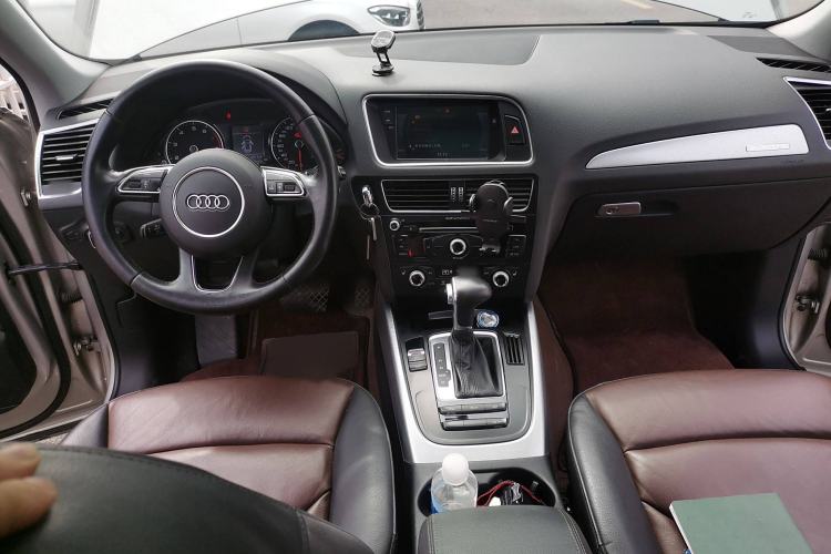 Used Audi Q5 2016 40 TFSI Technology Edition Interior 2