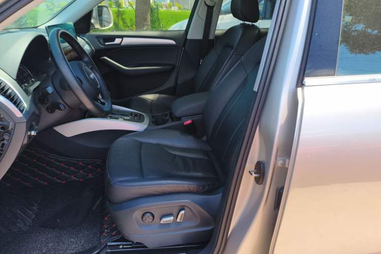 Used Audi Q5 2016 40 TFSI Technology Edition Left Front Seat