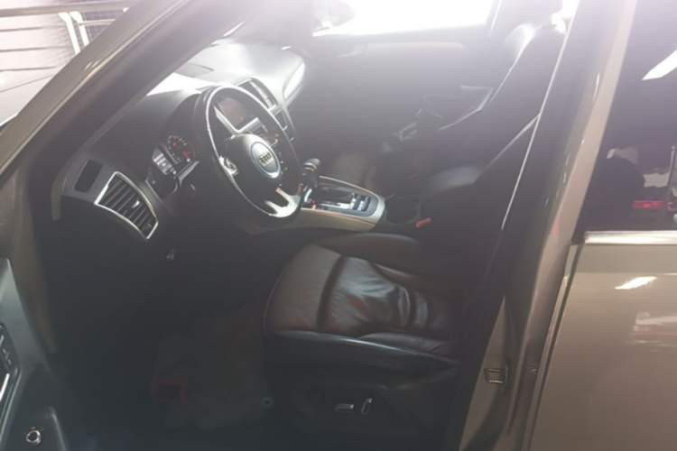 Used Audi Q5 2016 40 TFSI Technology Edition Left Front Seat