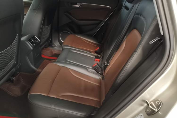 Used Audi Q5 2016 40 TFSI Comfort Model Left Rear Seat