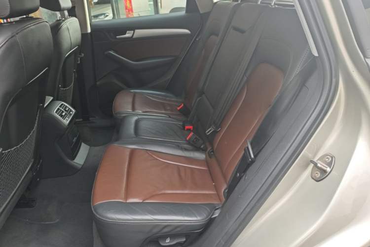 Used Audi Q5 2016 40 TFSI Technology Edition Left Rear Seat