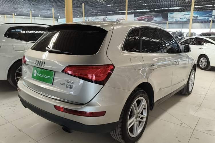 Used Audi Q5 2016 40 TFSI Comfort Model Rear Right 45 Deg