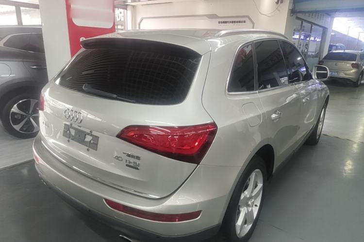 Used Audi Q5 2016 40 TFSI Technology Edition Rear Right 45 Deg