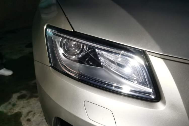 Used Audi Q5 2016 40 TFSI Trendy Edition Right Front Headlight