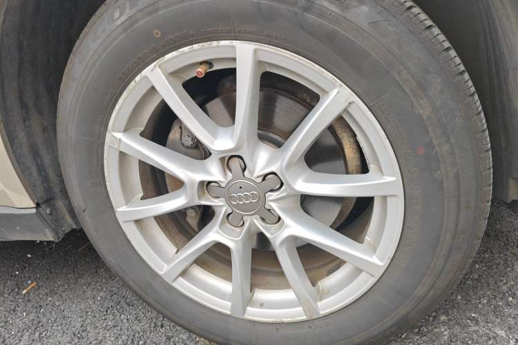 Used Audi Q5 2016 40 TFSI Trendy Edition Right Front Wheel Hub
