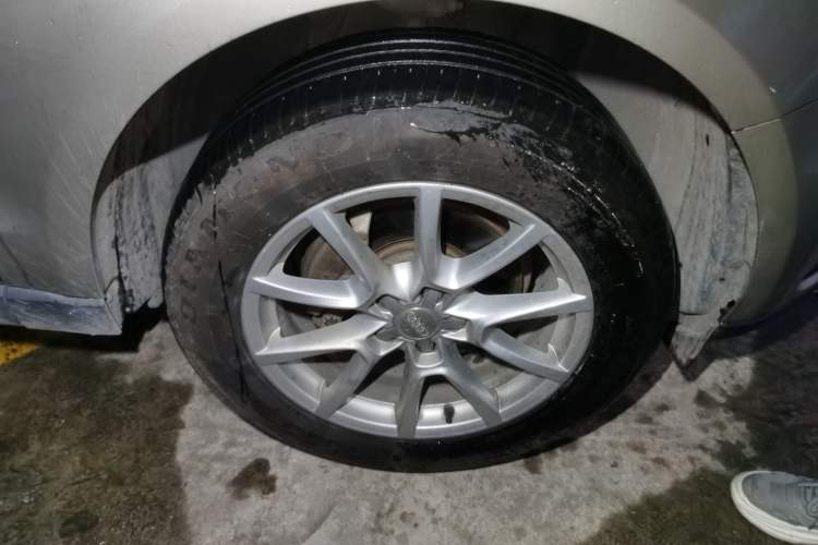 Used Audi Q5 2016 40 TFSI Trendy Edition Right Front Wheel Hub