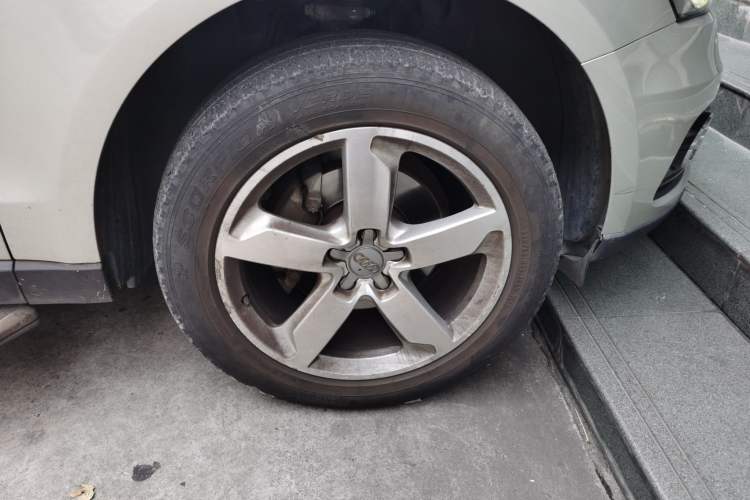 Used Audi Q5 2016 40 TFSI Technology Edition Right Front Wheel Hub