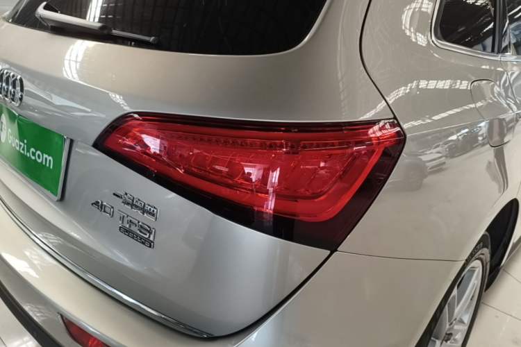 Used Audi Q5 2016 40 TFSI Comfort Model Right Rear Taillight